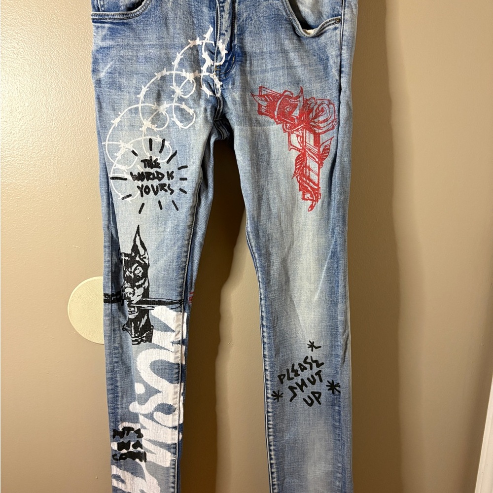 Crysp Denim Men's Skinny Jeans with Graphic Design